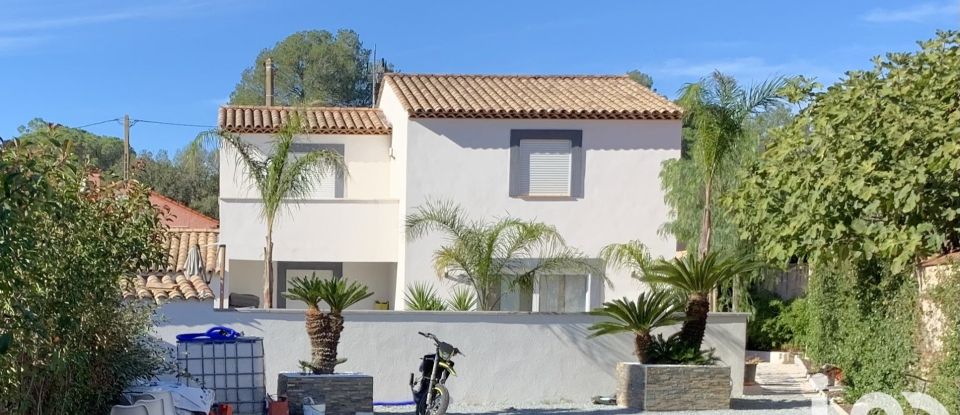 Maison 5 pièces de 154 m² à Roquebrune-sur-Argens (83520)