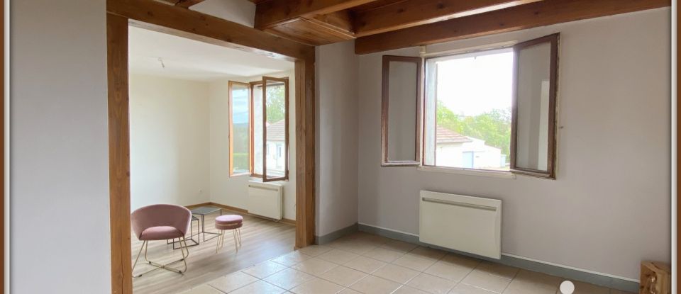 Building in Montchanin (71210) of 145 m²
