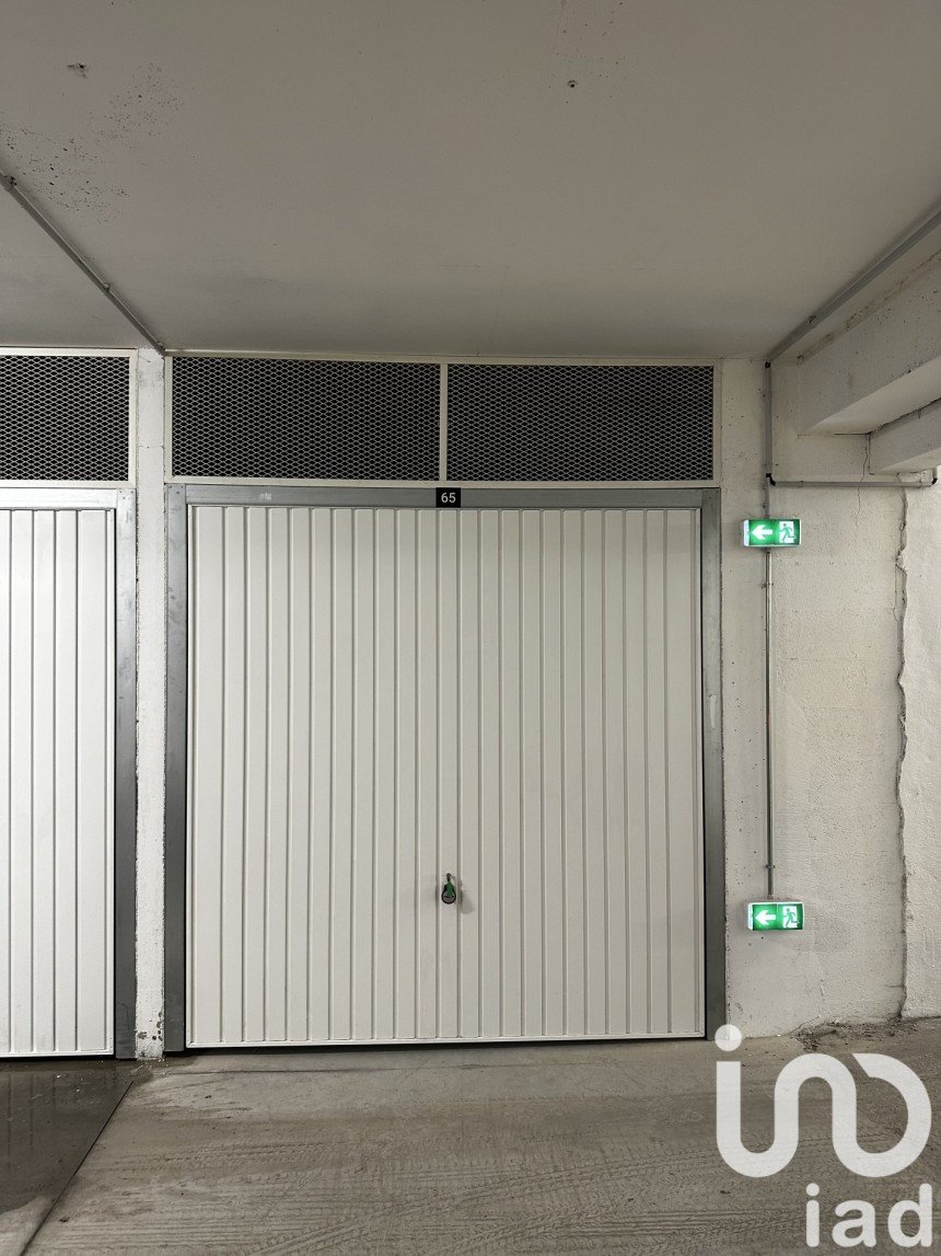 Parking/garage/box de 23 m² à Choisy-le-Roi (94600)
