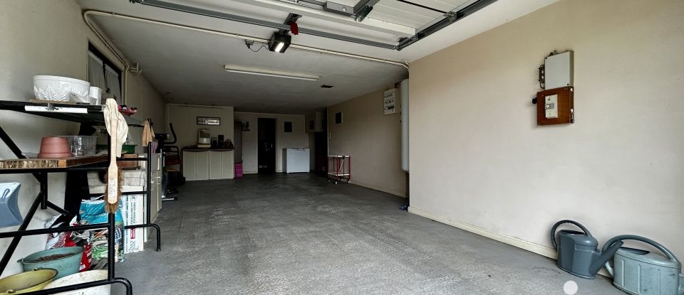 House 4 rooms of 103 m² in Naucelle (12800)