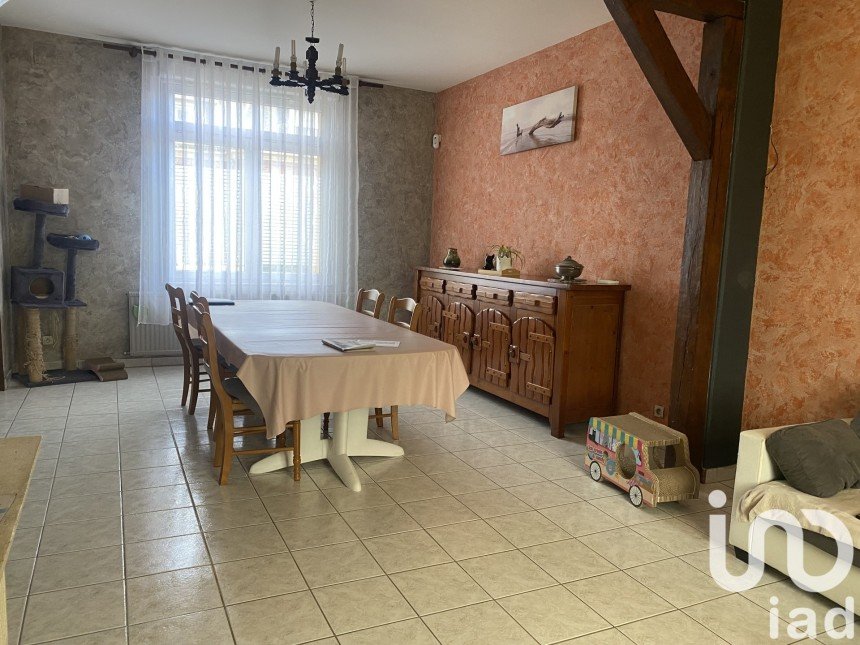 House 8 rooms of 165 m² in Ablaincourt-Pressoir (80320)