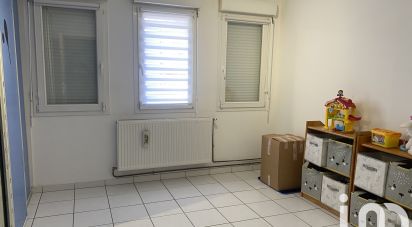 Maison 8 pièces de 165 m² à Ablaincourt-Pressoir (80320)