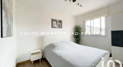 Apartment 3 rooms of 74 m² in Carqueiranne (83320)