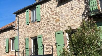 Country house 9 rooms of 166 m² in Laval-Roquecezière (12380)