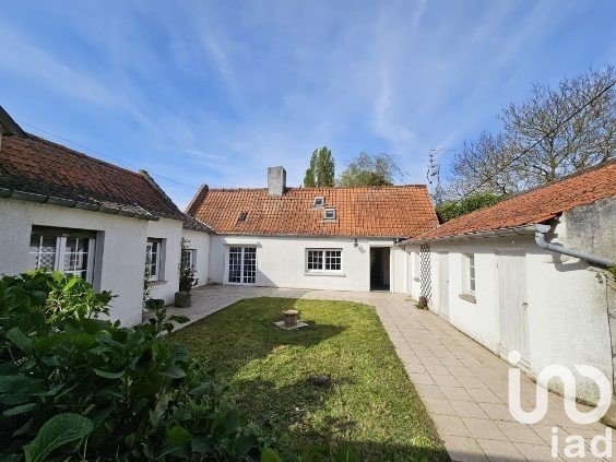 Maison traditionnelle 15 pièces de 185 m² à Hinges (62232)