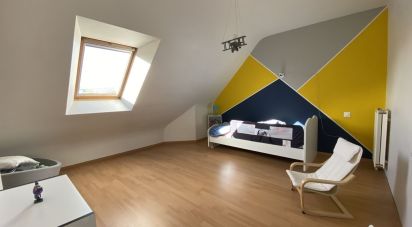 House 6 rooms of 140 m² in Parthenay-de-Bretagne (35850)