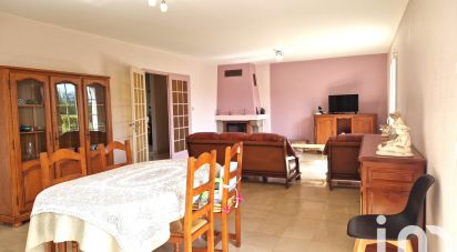 Traditional house 7 rooms of 178 m² in Marnay (70150)