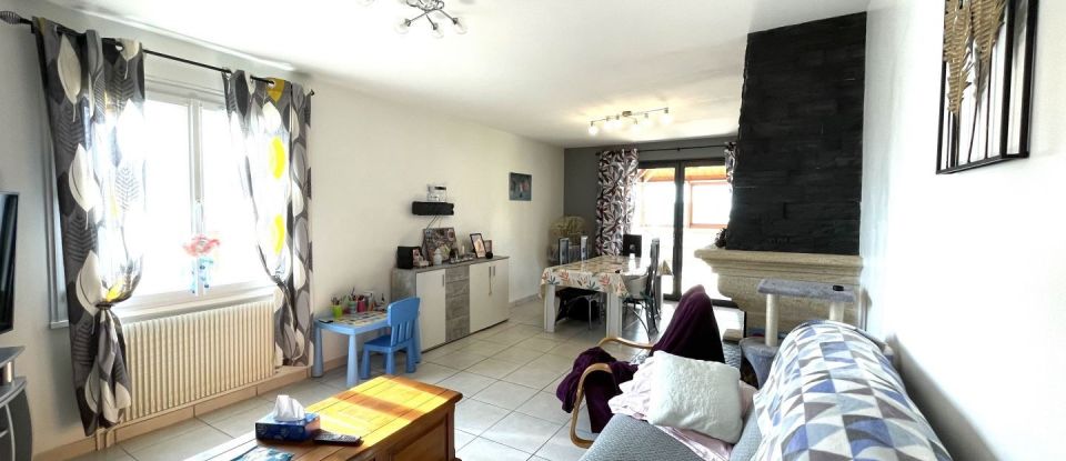 House 5 rooms of 103 m² in Le Coudray-Macouard (49260)