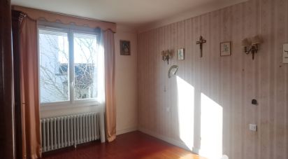 Traditional house 5 rooms of 90 m² in Niort (79000)