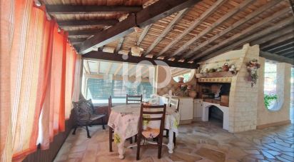 House 6 rooms of 170 m² in Fréjus (83600)