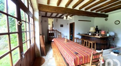 House 5 rooms of 160 m² in Saint-Hippolyte (37600)
