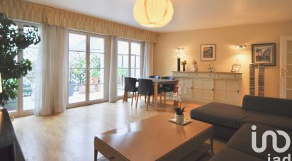 Apartment 4 rooms of 95 m² in Le Plessis-Robinson (92350)
