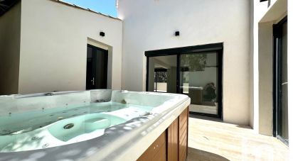 House 6 rooms of 116 m² in Leucate (11370)