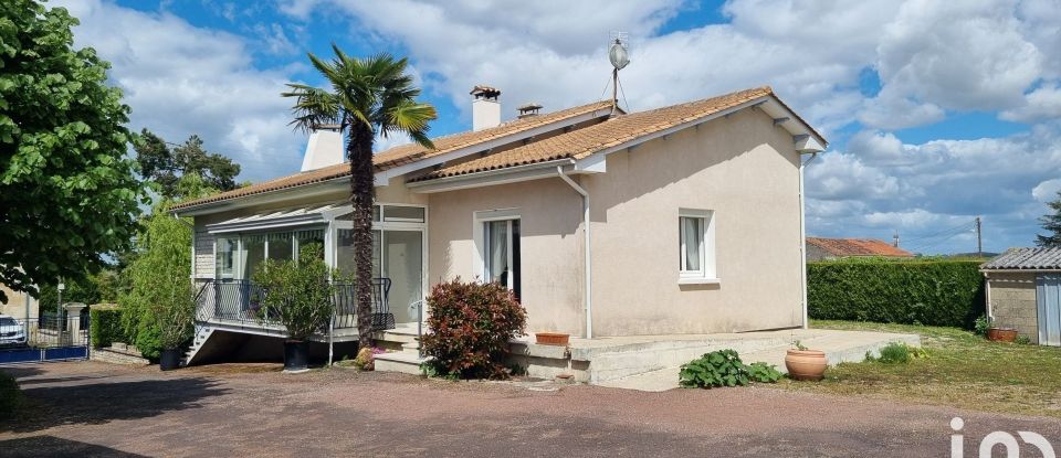 House 8 rooms of 143 m² in Rouillac (16170)