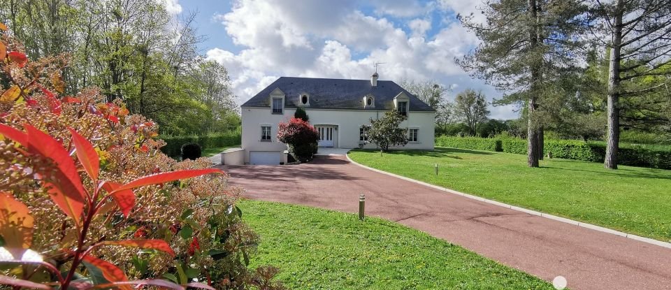 House 8 rooms of 242 m² in Montereau (45260)