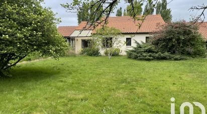 House 6 rooms of 132 m² in Chanteloup-les-Bois (49340)