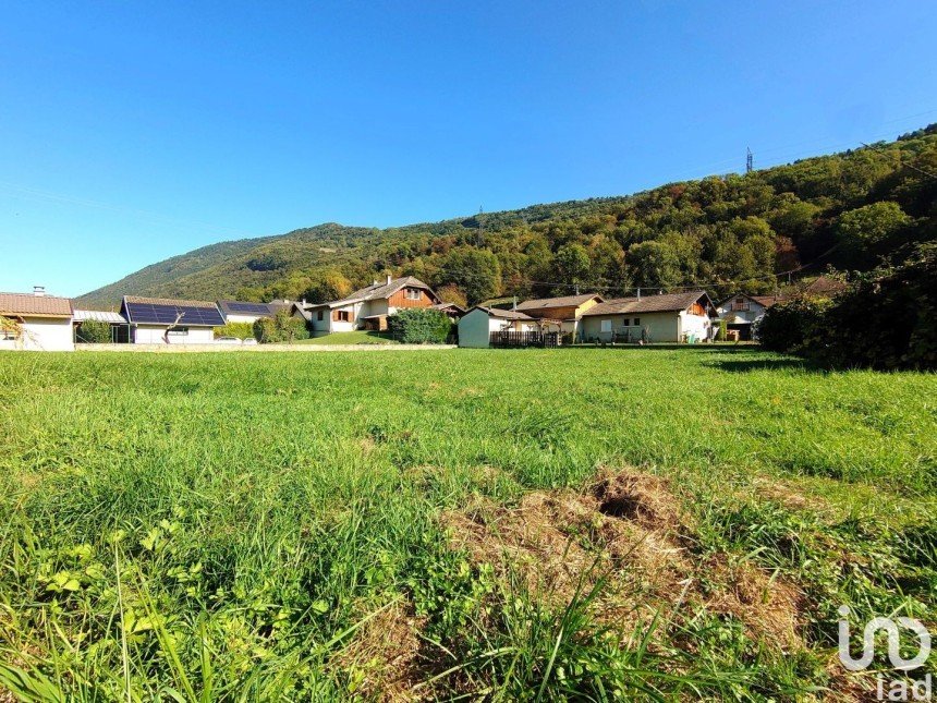 Land of 1,461 m² in - (73110)
