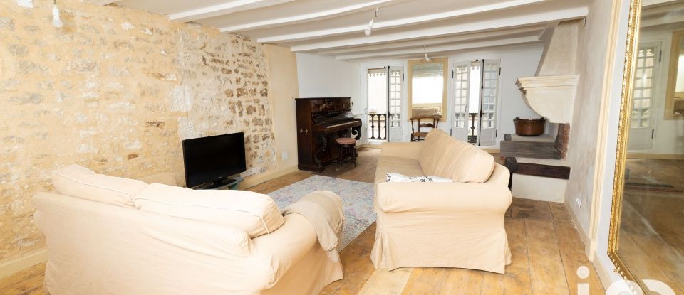 Town house 7 rooms of 225 m² in Niort (79000)