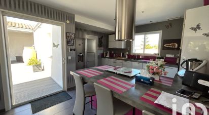 House 5 rooms of 136 m² in Meschers-sur-Gironde (17132)