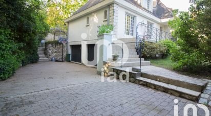 House 6 rooms of 198 m² in Tours (37000)