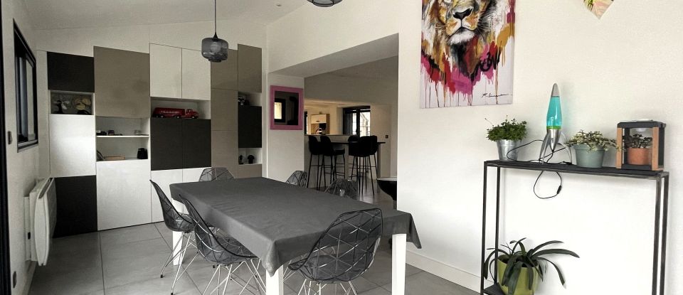 Maison 6 pièces de 140 m² à Saint-Jean-de-la-Ruelle (45140)
