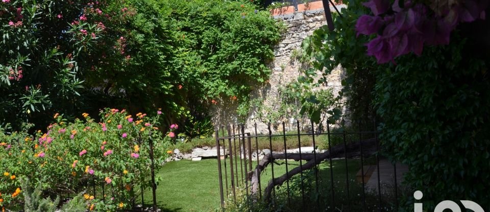 Village house 10 rooms of 282 m² in Mouans-Sartoux (06370)