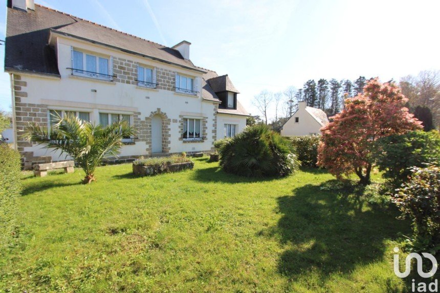 Maison 10 pièces de 190 m² à Gouesnach (29950)