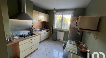 Apartment 3 rooms of 72 m² in Donzère (26290)
