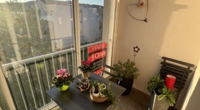 Apartment 3 rooms of 72 m² in Donzère (26290)