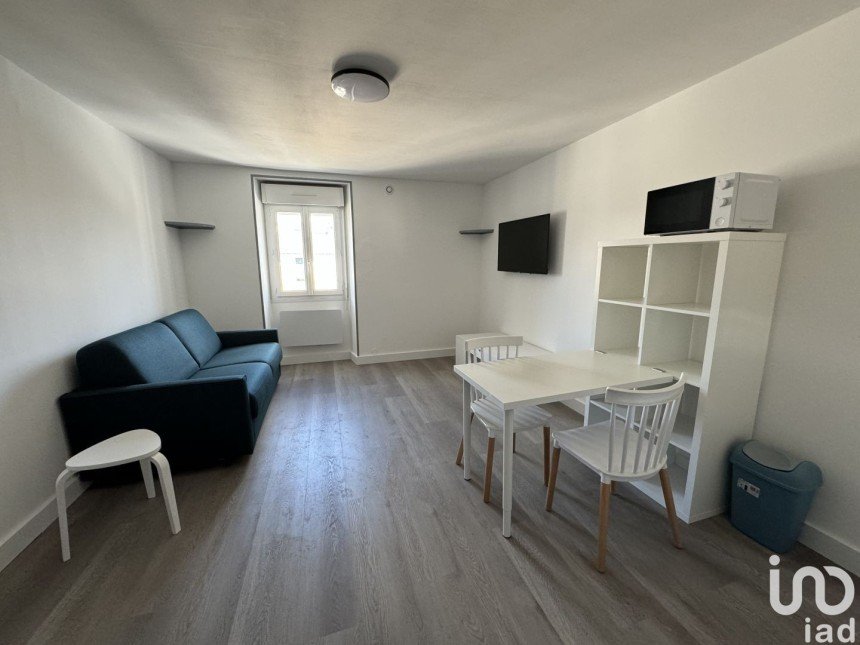 Appartement 1 pièce de 18 m² à - (16006)