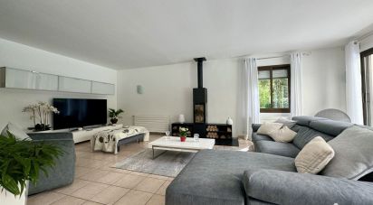 Maison 7 pièces de 190 m² à Saint-Fargeau-Ponthierry (77310)