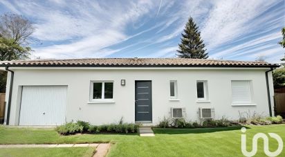 Traditional house 4 rooms of 93 m² in La Lande-de-Fronsac (33240)