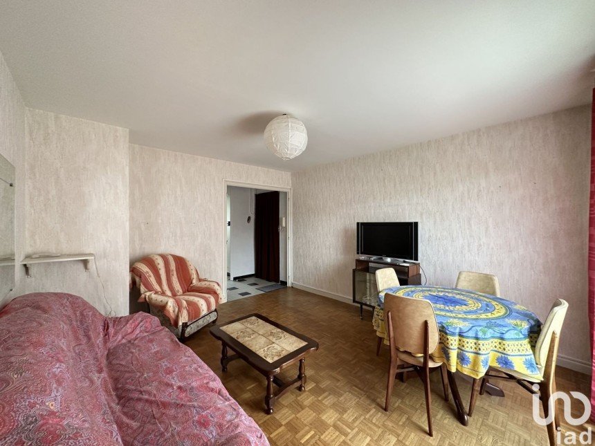 Apartment 3 rooms of 62 m² in Villeurbanne (69100)