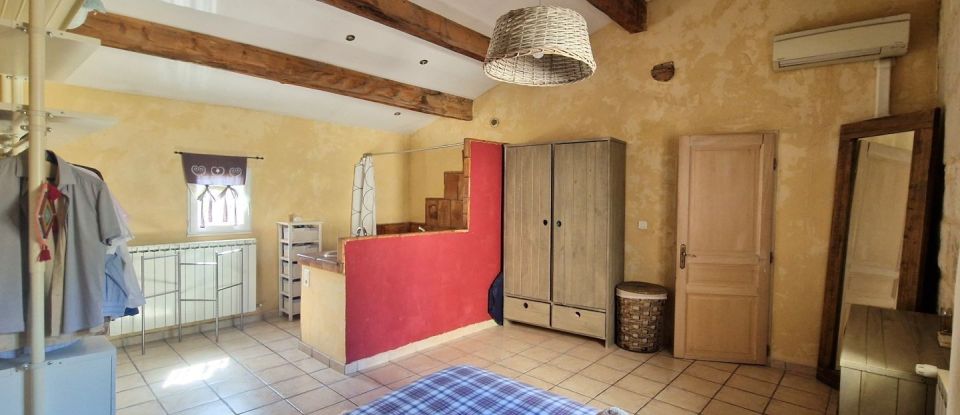 House 6 rooms of 155 m² in Montfrin (30490)