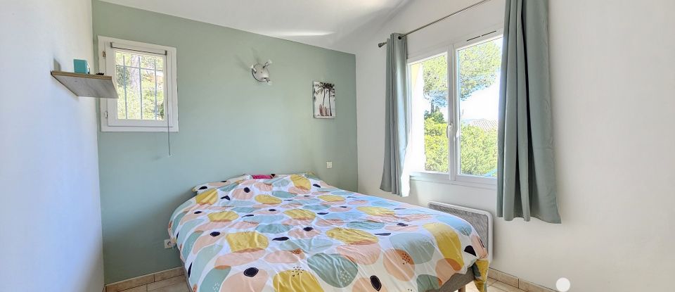Maison 7 pièces de 150 m² à Roquebrune-sur-Argens (83520)