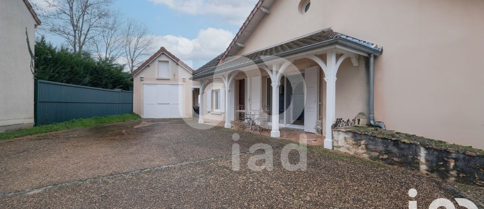 House 4 rooms of 130 m² in Crécy-la-Chapelle (77580)