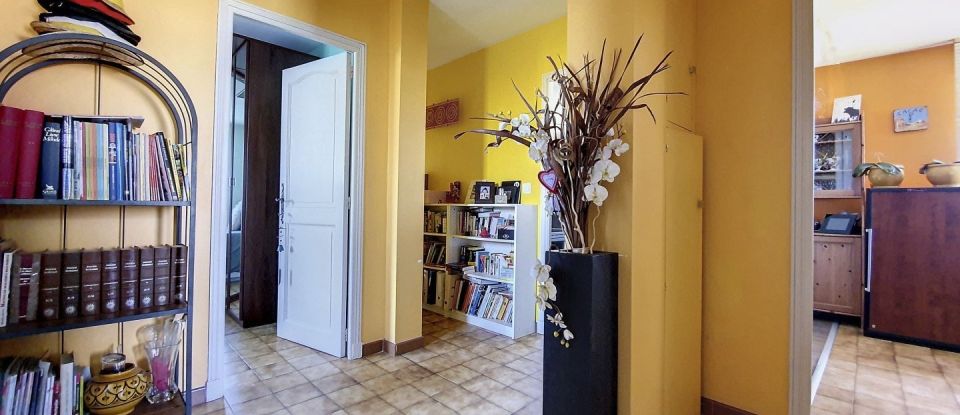 House 6 rooms of 180 m² in Mauguio (34130)