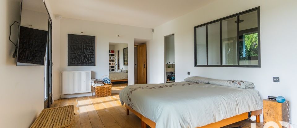 House 8 rooms of 230 m² in Montfort-l'Amaury (78490)