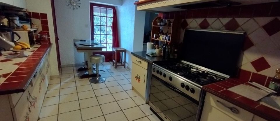 House 9 rooms of 340 m² in Calmont (31560)