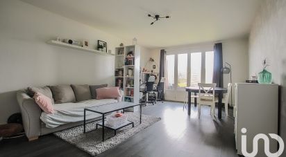 Apartment 3 rooms of 74 m² in Égly (91520)