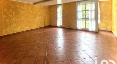 Apartment 3 rooms of 79 m² in Savigny-le-Temple (77176)