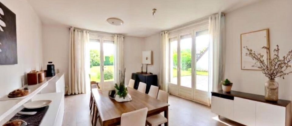 House 6 rooms of 150 m² in Marcoussis (91460)