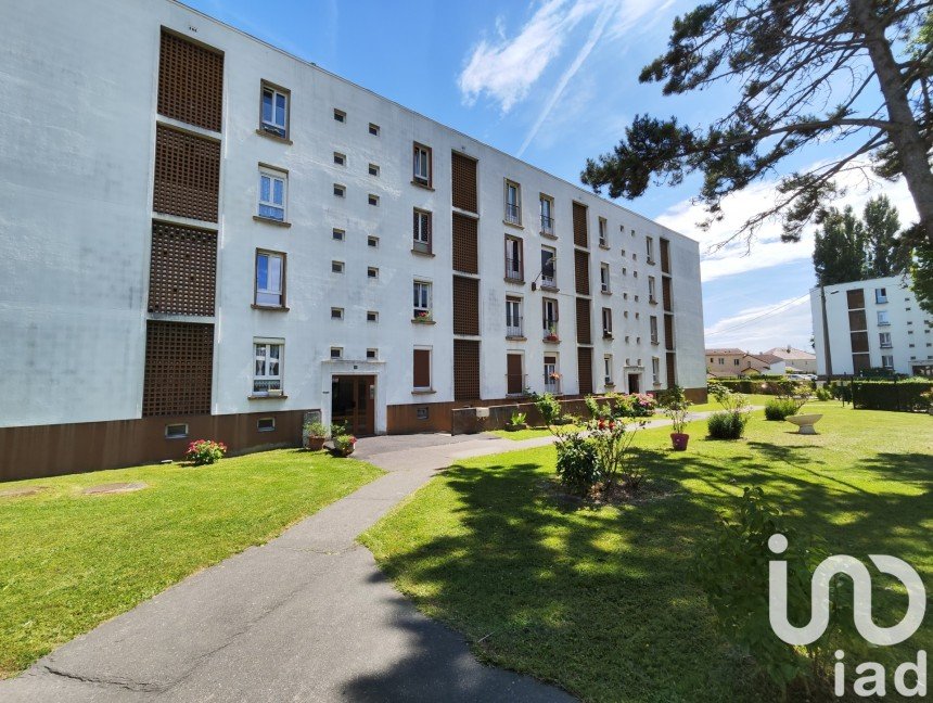 Apartment 4 rooms of 76 m² in Ézanville (95460)