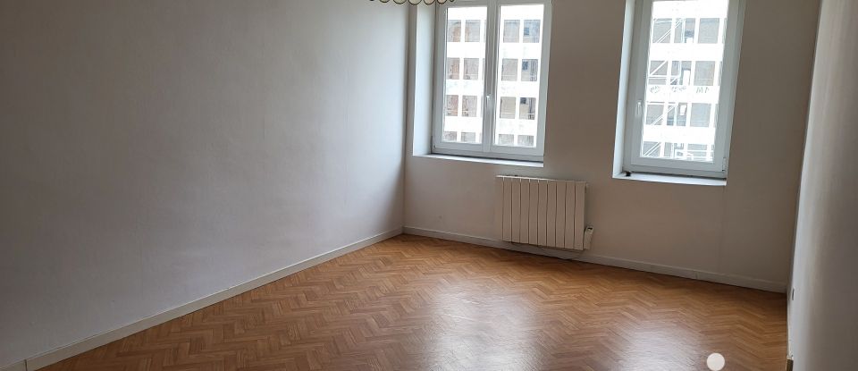 Appartement 3 pièces de 89 m² à Saint-Étienne (42000)