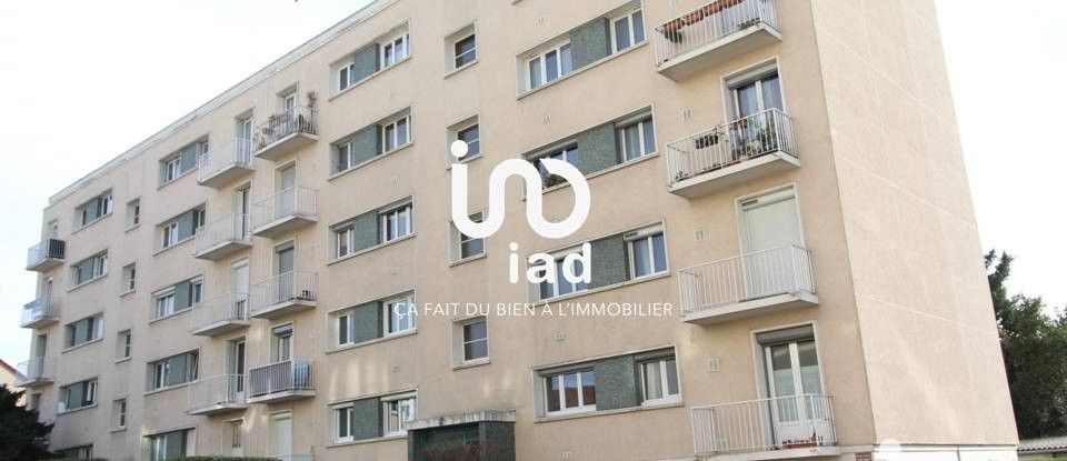 Apartment 4 rooms of 77 m² in Nanterre (92000)