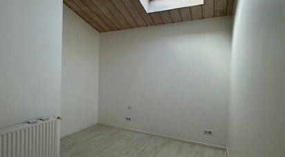 Town house 4 rooms of 98 m² in Eysines (33320)