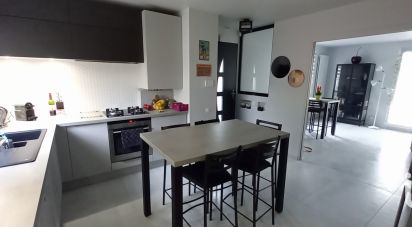 House 5 rooms of 90 m² in Carrières-sur-Seine (78420)