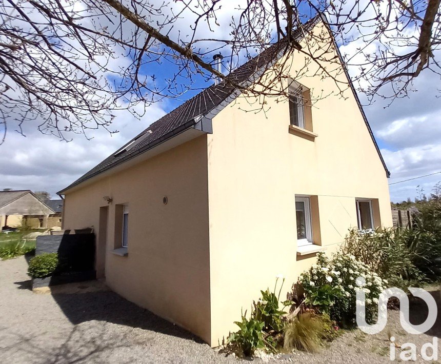 Traditional house 5 rooms of 135 m² in Fouesnant (29170)