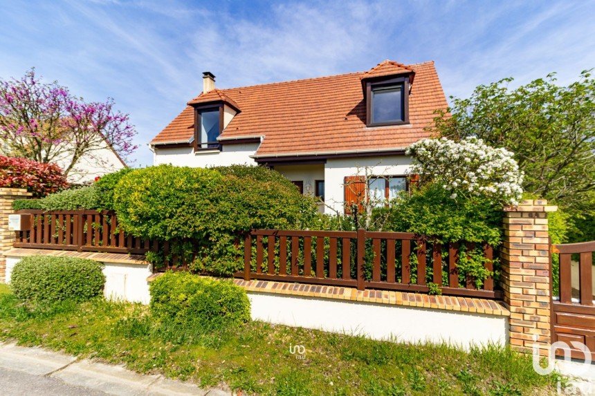 House 6 rooms of 125 m² in Maule (78580)