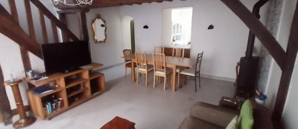House 5 rooms of 157 m² in Avon (77210)